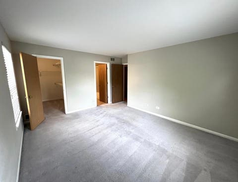 Tiny photo for 1214 Ballantrae Place #E, Mundelein, IL 60060 (MLS # 12684316)