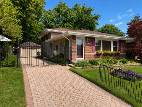 Photo of 2176 N Westmoreland Drive, Palatine, IL 60074 (MLS # 12710703)