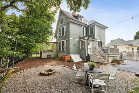 Tiny photo for 33 S Cowley Road, Riverside, IL 60546 (MLS # 12702498)