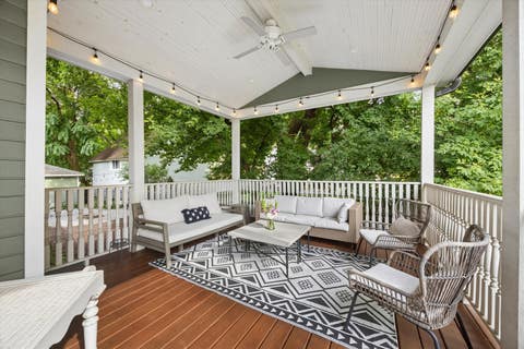 Tiny photo for 33 S Cowley Road, Riverside, IL 60546 (MLS # 12702498)