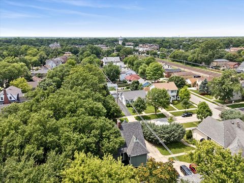 Tiny photo for 33 S Cowley Road, Riverside, IL 60546 (MLS # 12702498)