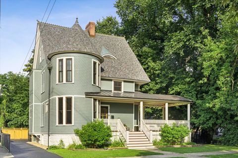 Tiny photo for 33 S Cowley Road, Riverside, IL 60546 (MLS # 12702498)