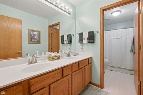 Tiny photo for 1017 Wheatland Drive, Crystal Lake, IL 60014 (MLS # 12639047)