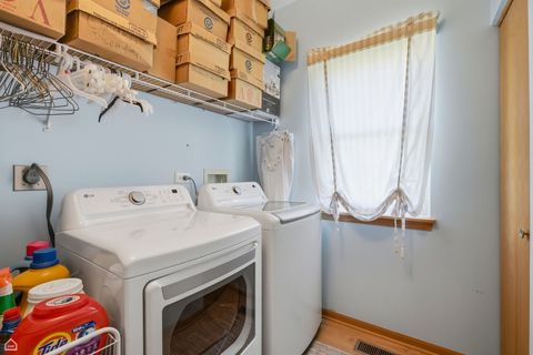 Tiny photo for 1017 Wheatland Drive, Crystal Lake, IL 60014 (MLS # 12639047)