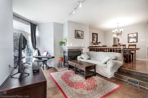 Tiny photo for 3315 N RACINE Avenue #E, Chicago, IL 60657 (MLS # 12385028)