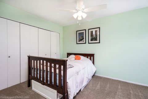 Tiny photo for 3315 N RACINE Avenue #E, Chicago, IL 60657 (MLS # 12385028)
