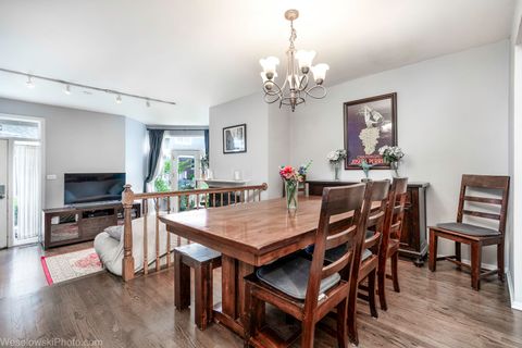 Tiny photo for 3315 N RACINE Avenue #E, Chicago, IL 60657 (MLS # 12385028)