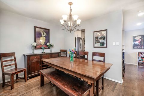 Tiny photo for 3315 N RACINE Avenue #E, Chicago, IL 60657 (MLS # 12385028)