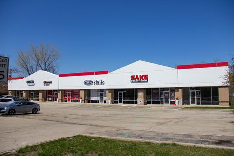 884 S RAND Road Lake Zurich IL 60047
