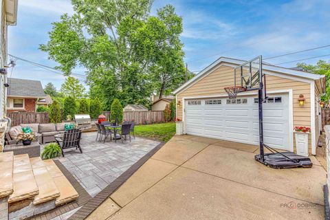 Tiny photo for 1341 Brophy Ave AVE, Park Ridge, IL 60068 (MLS # 12514362)