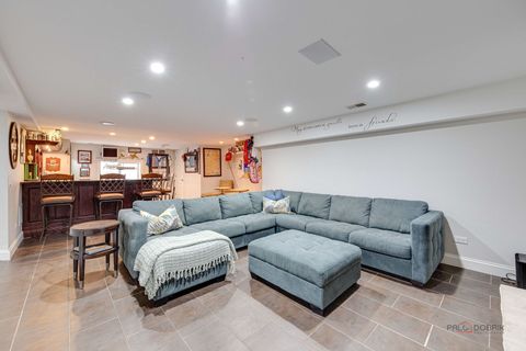 Tiny photo for 1341 Brophy Ave AVE, Park Ridge, IL 60068 (MLS # 12514362)