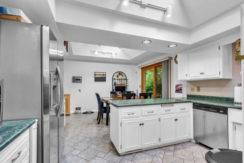 Tiny photo for 32381 N Forest Drive, Grayslake, IL 60030 (MLS # 12467992)