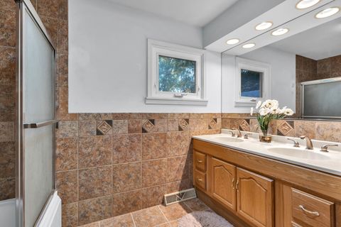 Tiny photo for 32381 N Forest Drive, Grayslake, IL 60030 (MLS # 12467992)