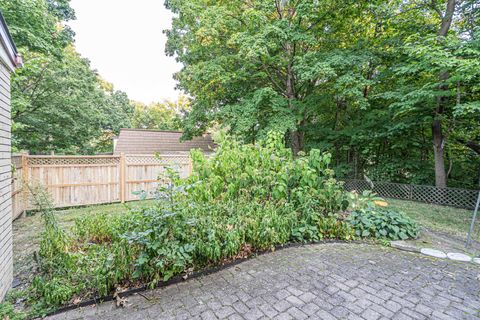 Tiny photo for 32381 N Forest Drive, Grayslake, IL 60030 (MLS # 12467992)