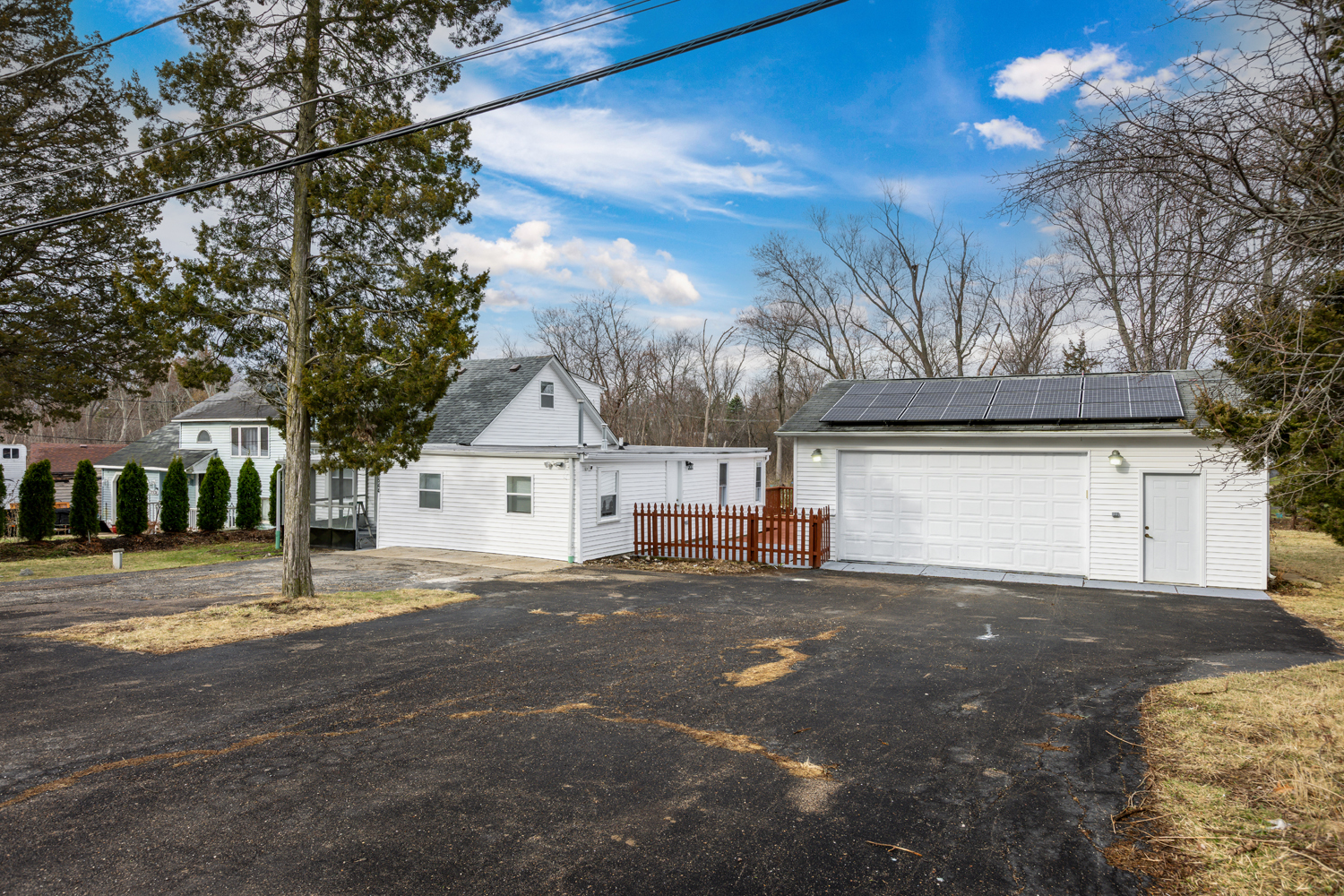 37544 N Columbus Avenue