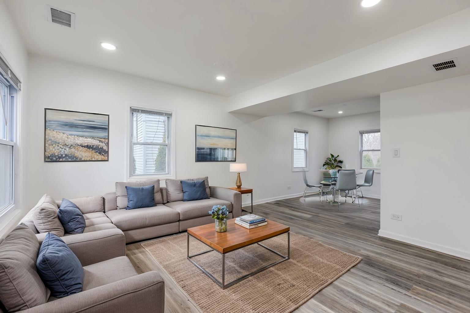 37544 N Columbus Avenue