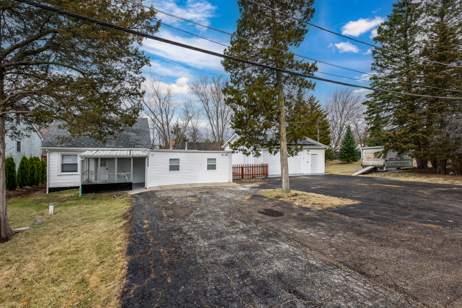 37544 N Columbus Avenue