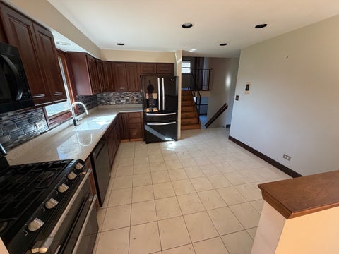 Tiny photo for 7925 W 101st Street, Palos Hills, IL 60465 (MLS # 12789951)