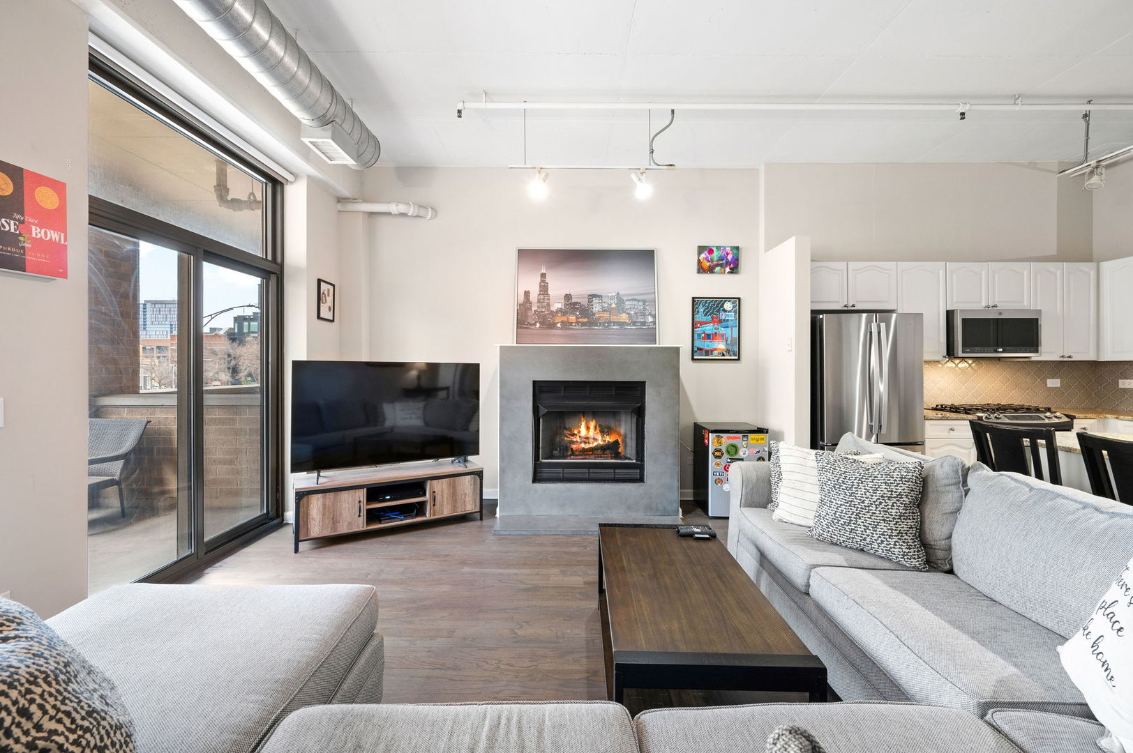 1301 W Madison Street 207