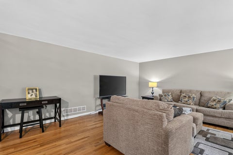 Tiny photo for 818 Bonnie Lane, Peotone, IL 60468 (MLS # 12666391)