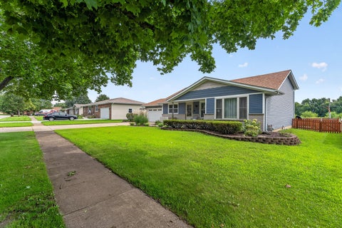 Tiny photo for 818 Bonnie Lane, Peotone, IL 60468 (MLS # 12666391)