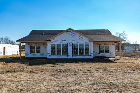 Tiny photo for 163 Skaloud Court #163, East Moline, IL 61244 (MLS # 12584715)