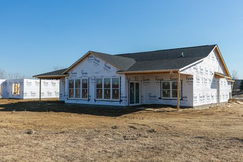 Tiny photo for 163 Skaloud Court #163, East Moline, IL 61244 (MLS # 12584715)