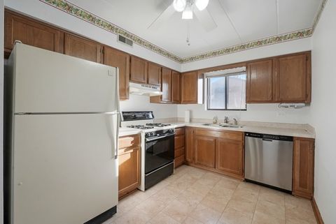 Tiny photo for 2220 Wharf Drive #1901, Woodridge, IL 60517 (MLS # 12586878)