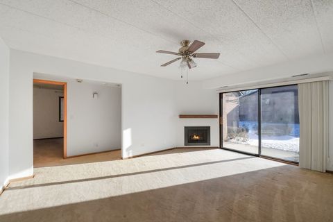 Tiny photo for 2220 Wharf Drive #1901, Woodridge, IL 60517 (MLS # 12586878)