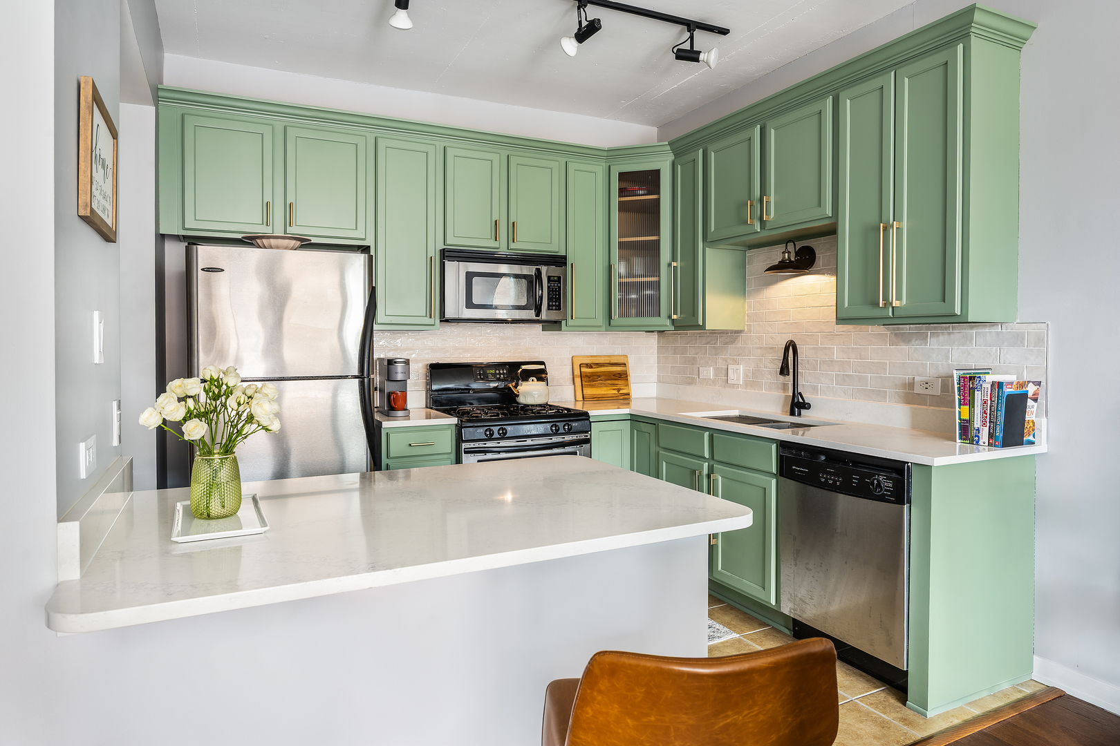 909 W Washington Boulevard 701