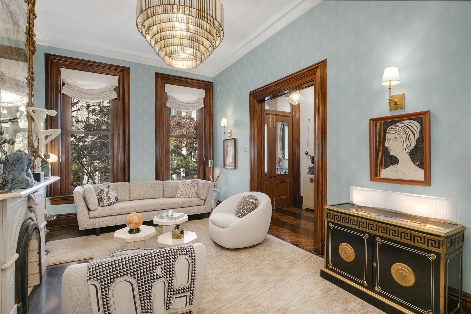 437 W Webster Avenue