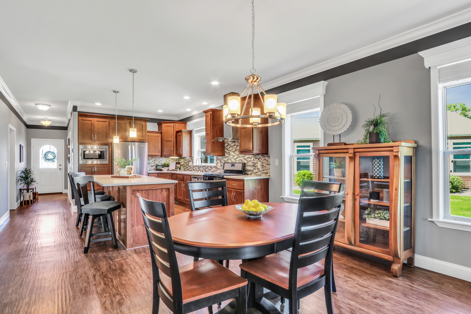 1423 Scenic View Drive