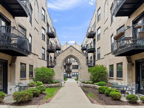 Photo of Chicago, IL 60625 (MLS # 12623097)