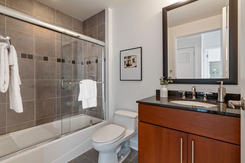 Tiny photo for 505 N McClurg Court #4605, Chicago, IL 60611 (MLS # 12590328)