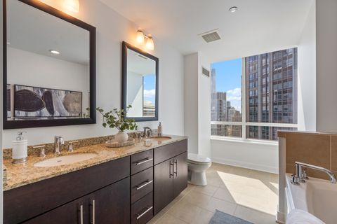 Tiny photo for 505 N McClurg Court #4605, Chicago, IL 60611 (MLS # 12590328)