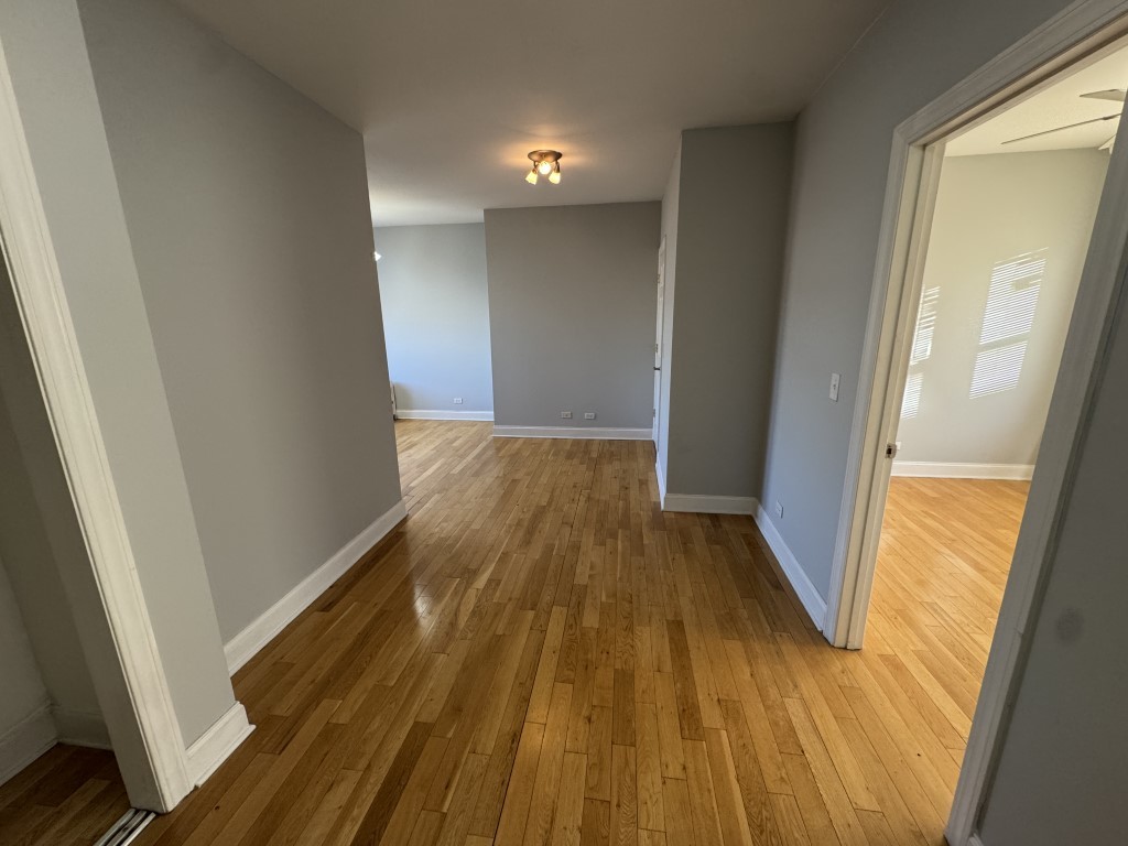 4564 W GEORGE Street 3