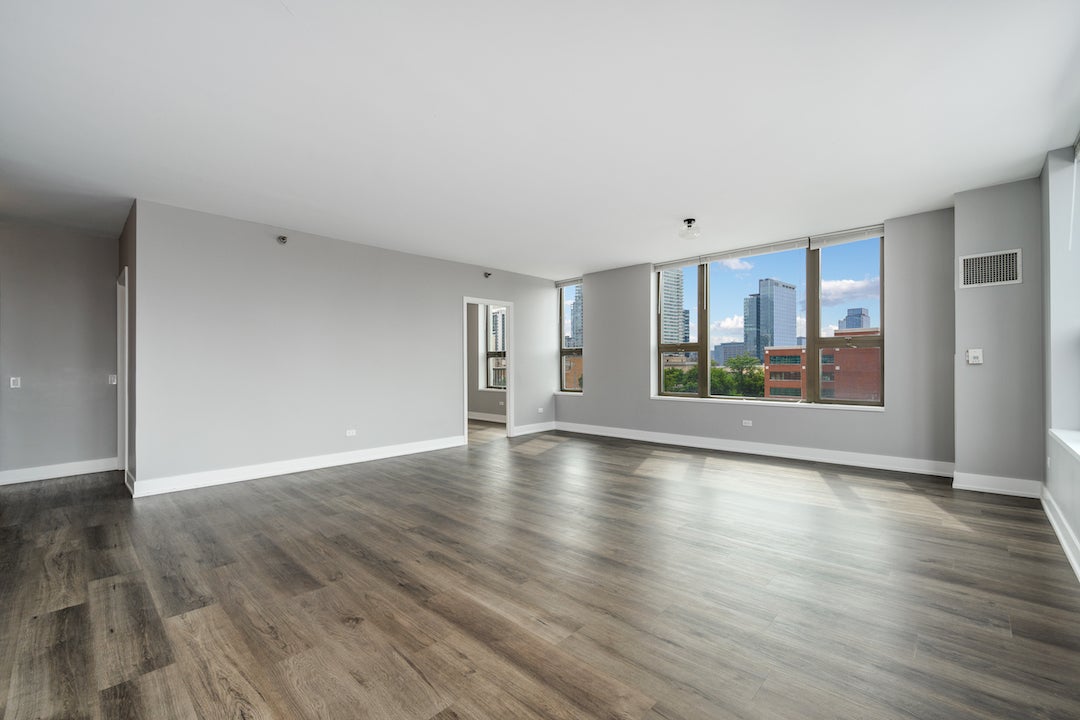 501 N Clinton Street 606