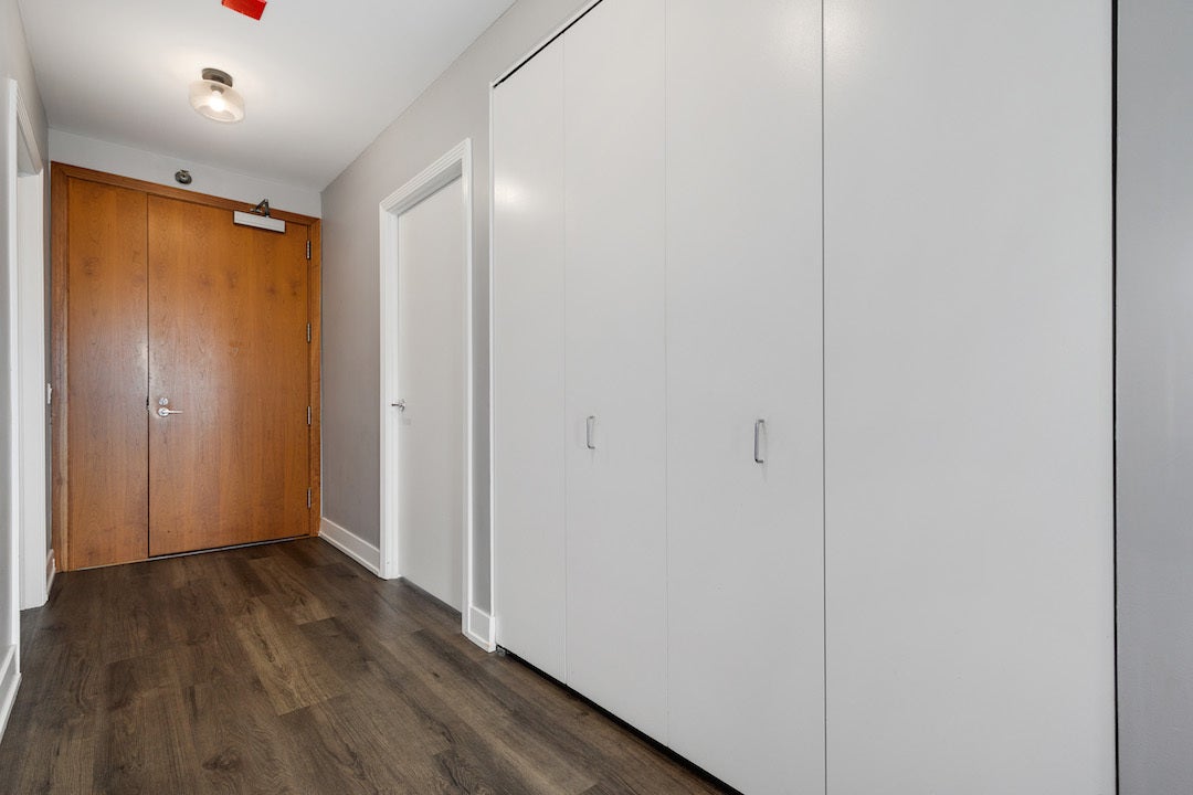 501 N Clinton Street 606