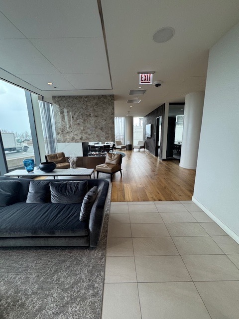 211 N Harbor Drive 4005