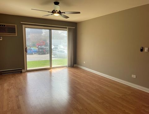 Tiny photo for 880 E Old Willow Road #166, Prospect Heights, IL 60070 (MLS # 12691763)
