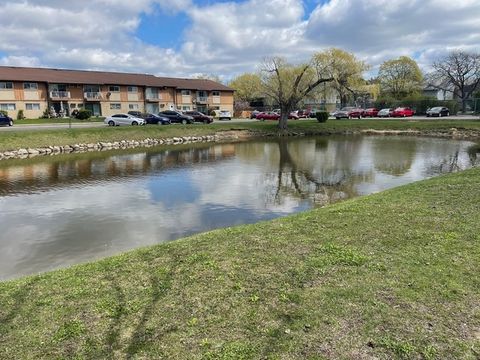 Tiny photo for 880 E Old Willow Road #166, Prospect Heights, IL 60070 (MLS # 12691763)