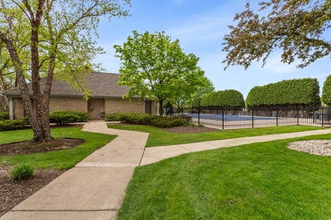 Tiny photo for 205 Rivershire Lane #313, Lincolnshire, IL 60069 (MLS # 12632083)