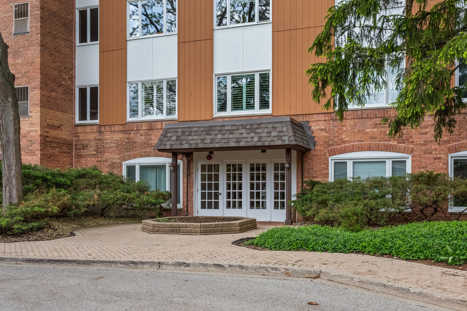 205 Rivershire Lane 313