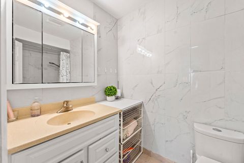 Tiny photo for 2150 Valencia Drive #314A, Northbrook, IL 60062 (MLS # 12613748)