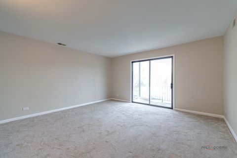 Tiny photo for 8 Oak Creek Drive #2802, Buffalo Grove, IL 60089 (MLS # 12596729)