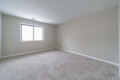 Tiny photo for 8 Oak Creek Drive #2802, Buffalo Grove, IL 60089 (MLS # 12596729)