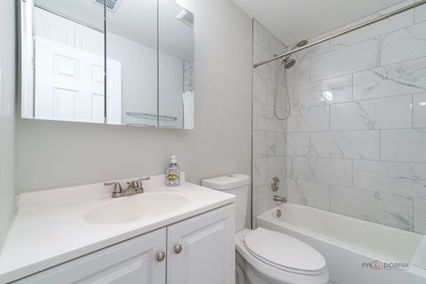 Tiny photo for 8 Oak Creek Drive #2802, Buffalo Grove, IL 60089 (MLS # 12596729)