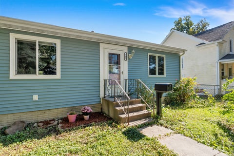 Tiny photo for 705 S Fairmount Street, Davenport, IA 52802 (MLS # 12790155)
