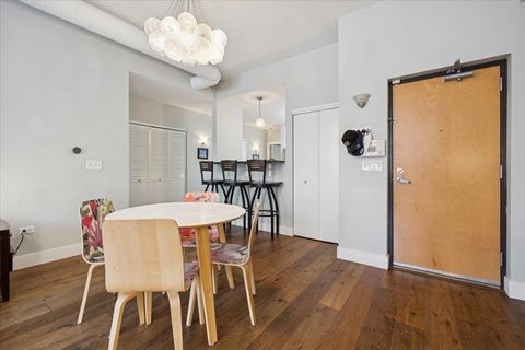 Tiny photo for 4118 N Lincoln Avenue #202, Chicago, IL 60618 (MLS # 12547248)