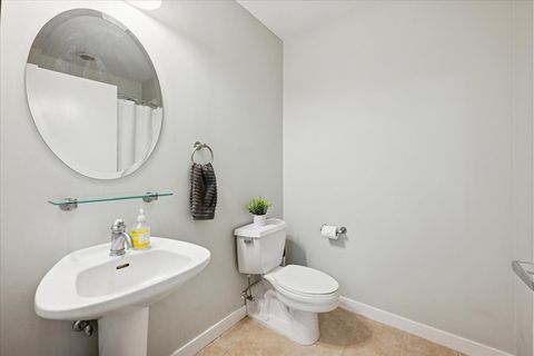 Tiny photo for 4118 N Lincoln Avenue #202, Chicago, IL 60618 (MLS # 12547248)